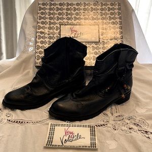 VERY VOLATILE MORONGO WOMENS BLACK FASHION SHORT BOOTS SIZE 8 FREE SHIPPING